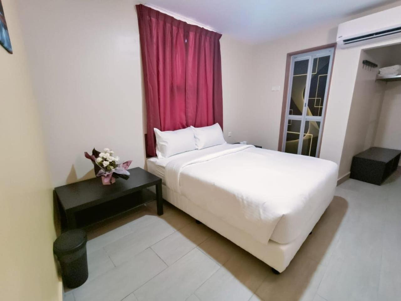Capital O 90897 Island City Hotel 乔治敦 外观 照片