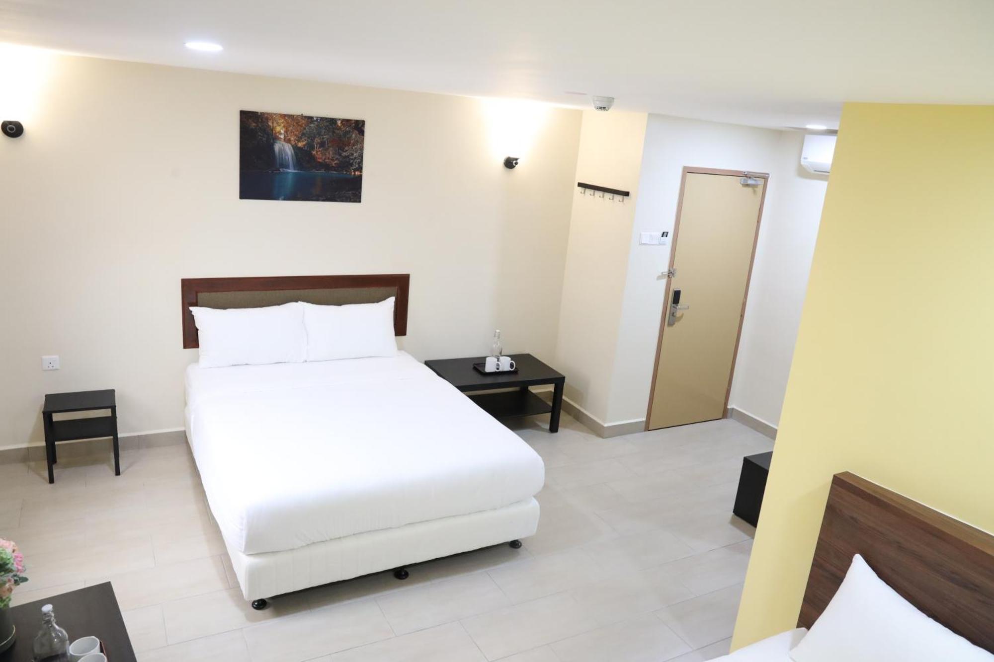 Capital O 90897 Island City Hotel 乔治敦 外观 照片