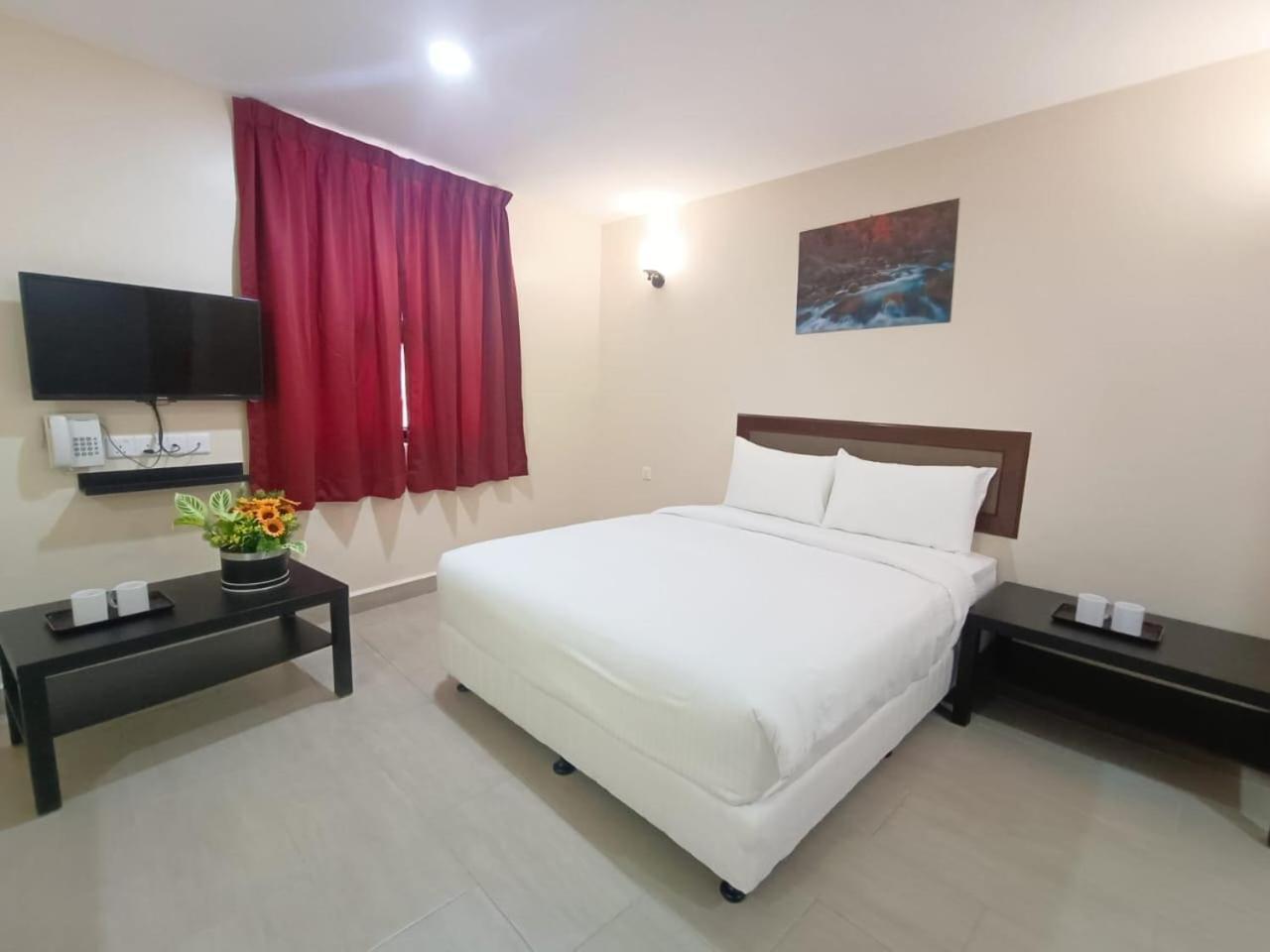 Capital O 90897 Island City Hotel 乔治敦 外观 照片