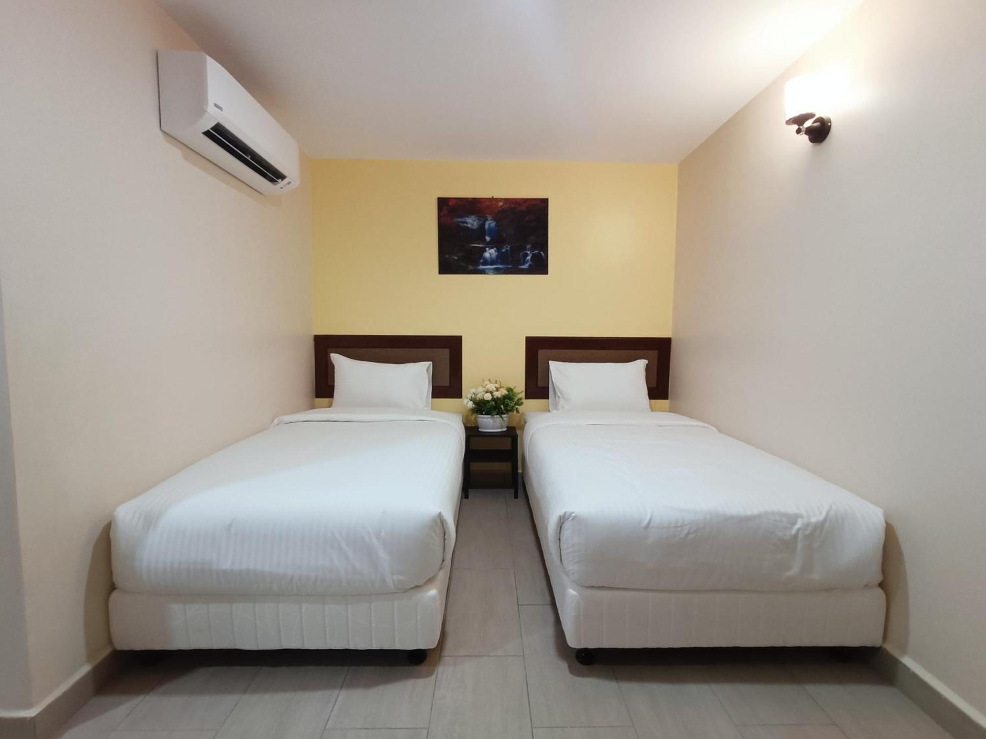 Capital O 90897 Island City Hotel 乔治敦 外观 照片