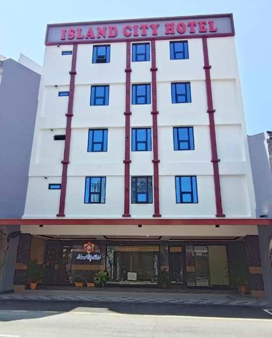 Capital O 90897 Island City Hotel 乔治敦 外观 照片