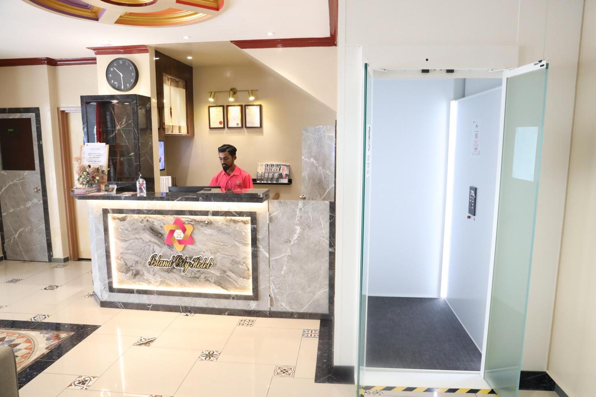 Capital O 90897 Island City Hotel 乔治敦 外观 照片